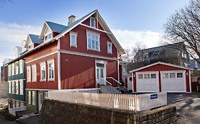 Brattagata Guesthouse